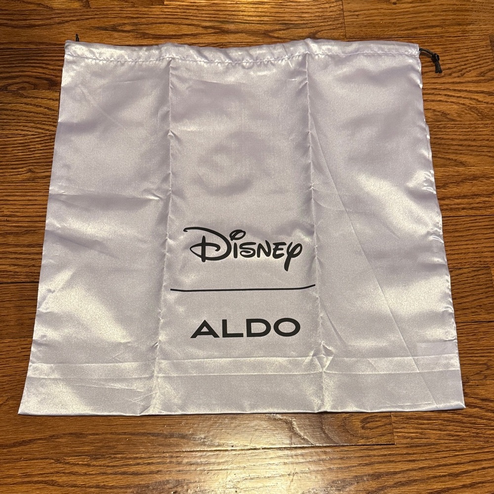 NWOT Disney x ALDO Shimmering Silver Drawstring Dust Bag / Storage Bag